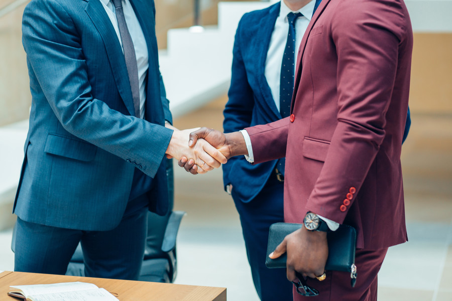 深圳公司法律顧問視角：*ST步高母公司步步高投資集團(tuán)破產(chǎn)審查案件深度剖析