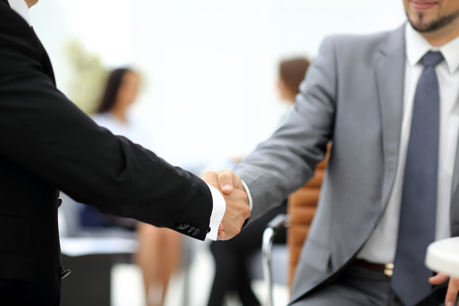 勞務(wù)派遣教師年底績效工資之探析:深圳法律咨詢網(wǎng)視角下的法律考量