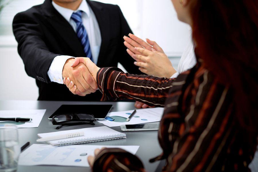 深圳律師事務所視角:從陳夢回應網暴看個人權益維護之道