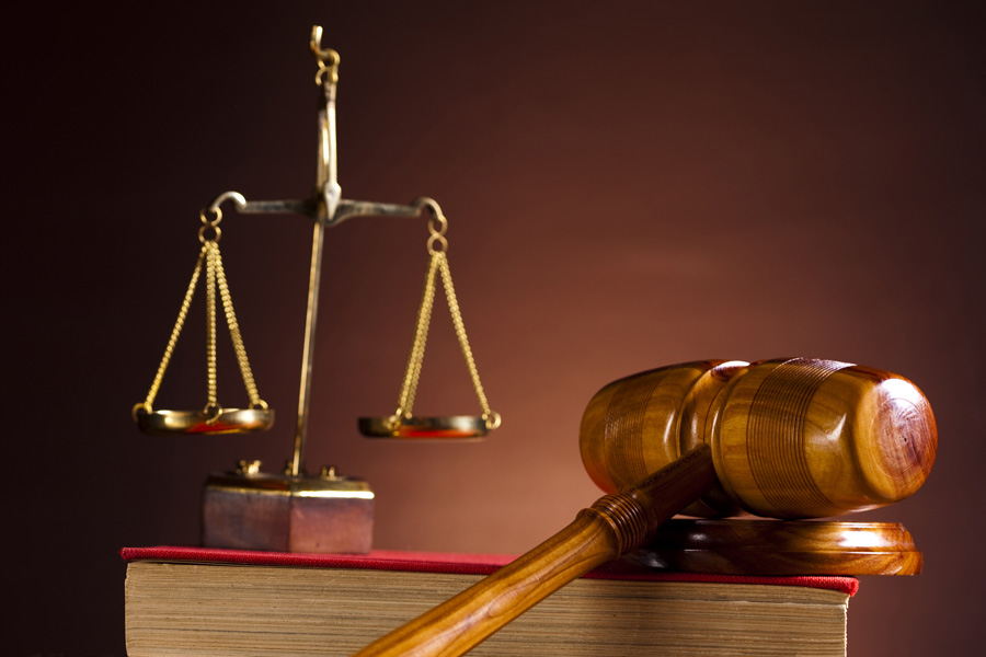 深圳勞動仲裁律師解讀:辭退哺乳期內(nèi)女職工的賠償要點(diǎn)與法律依據(jù)