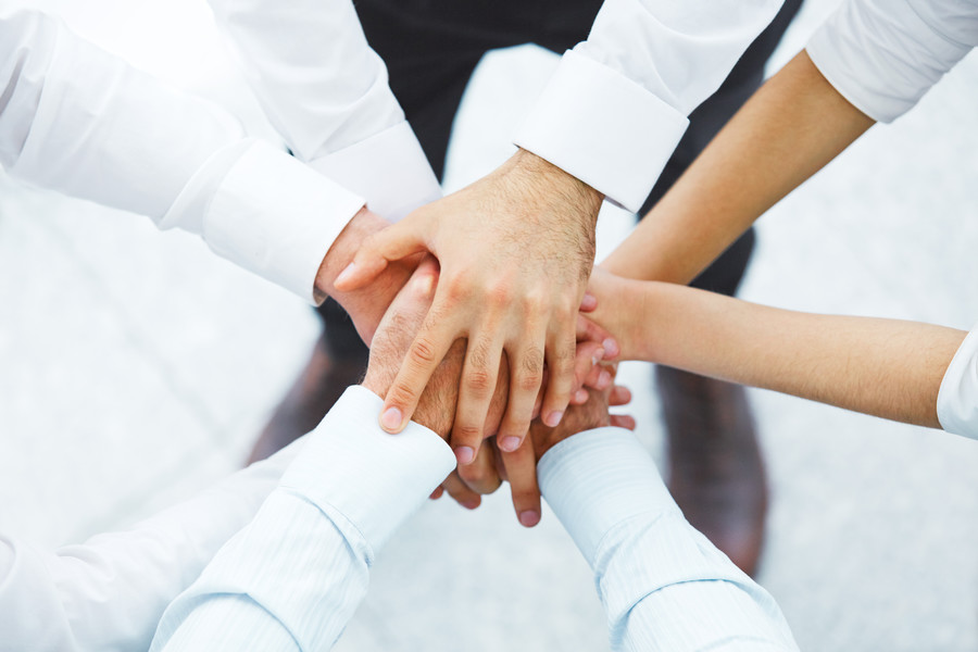 跨國(guó)婚姻中的“無(wú)間道”:深圳律師咨詢網(wǎng)揭秘隱藏身份的法律迷局