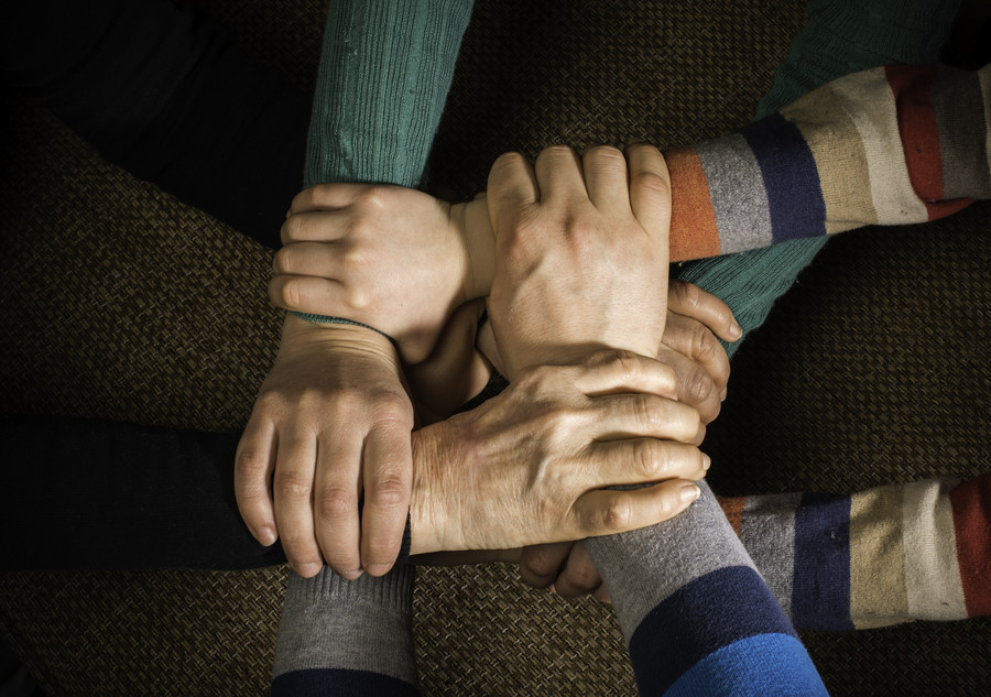 深圳律師視角：11歲男孩爬上火車頭遭電擊事件的法律與安全反思