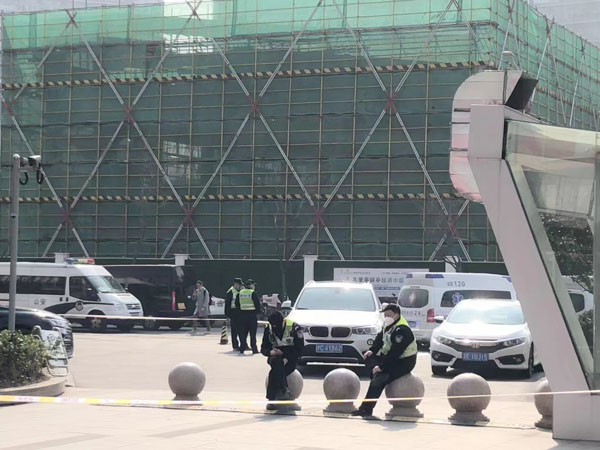 深圳出名的律師告訴您行政行為造成自然人或法人及其他社會(huì)組織損害怎么辦