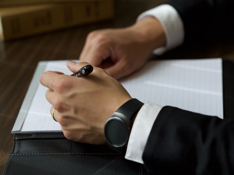 深圳經(jīng)濟律師事務所講幫朋友做擔保不能忽視問題