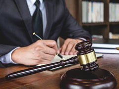 <b>深圳刑事辯護律師解讀：醉駕拘留能否探望，家屬必讀指南</b>