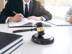 <b>深圳債務(wù)糾紛律師解讀：欠錢用車抵押的關(guān)鍵注意事項(xiàng)</b>